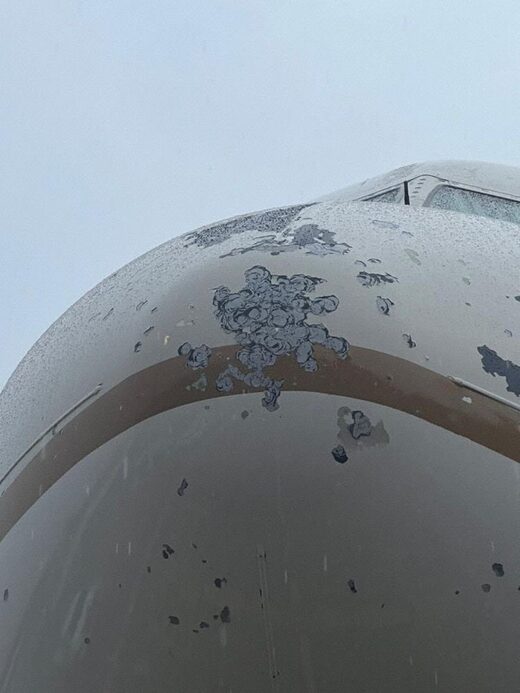 Saudi Arabian plane damaged by hail on approach to Jeddah airport