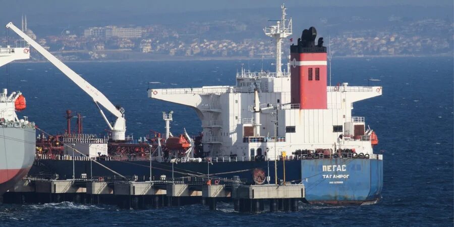 Click to enlarge Russian oil tanker