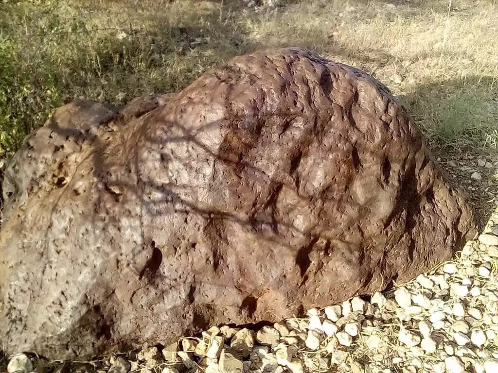 Click to enlarge El Ali meteorite