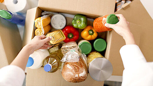 Austrian grocers to hand out food rations during blackouts
