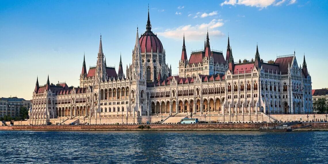 Click to enlarge hungary parliament