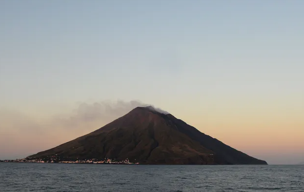 submarine volcano