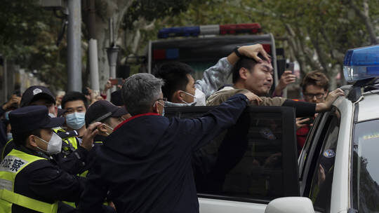 Click to enlarge china protester