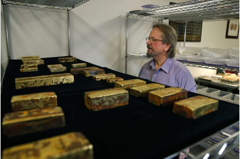Click to enlarge shipwreck gold bars S.S. Central America