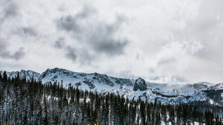 The resort's distinctive vistas tell the frosty tale.