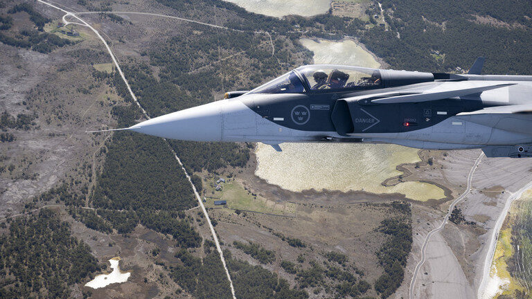Click to enlarge Swedish jet