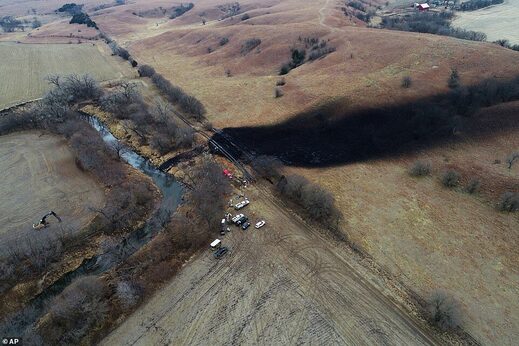 Click to enlarge oil pipeline kansas spill