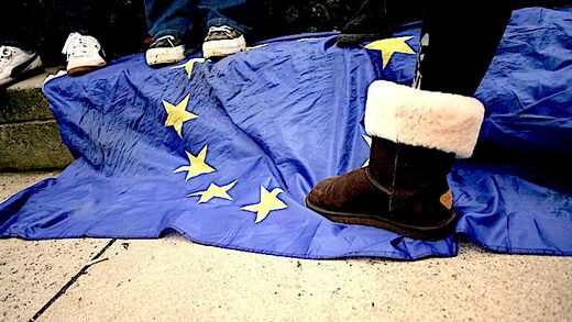 Putin accuses EU of being a doormat for US Putin accuses EU of being a doormat for US