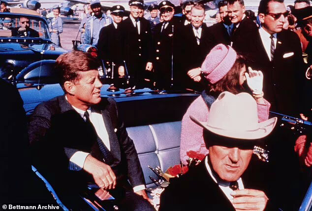 JFK motorcade before murder