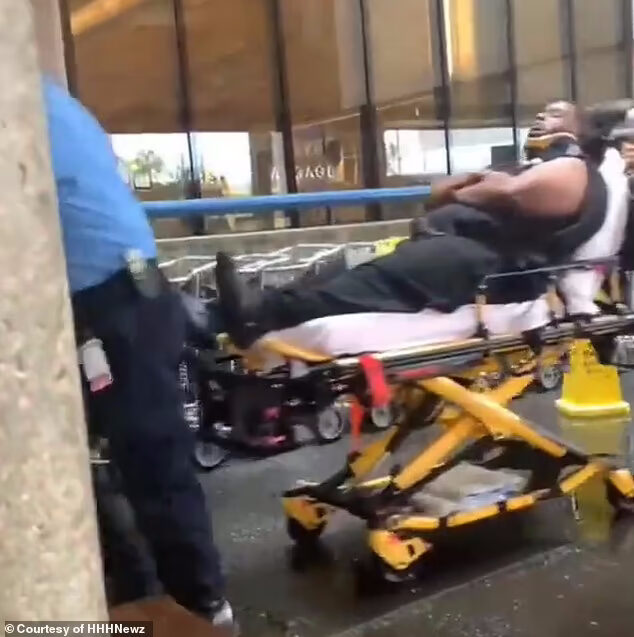 Click to enlarge Injured passenger on HAL35 Honolulu