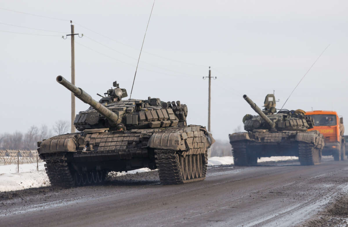 Click to enlarge russia tanks ukraine