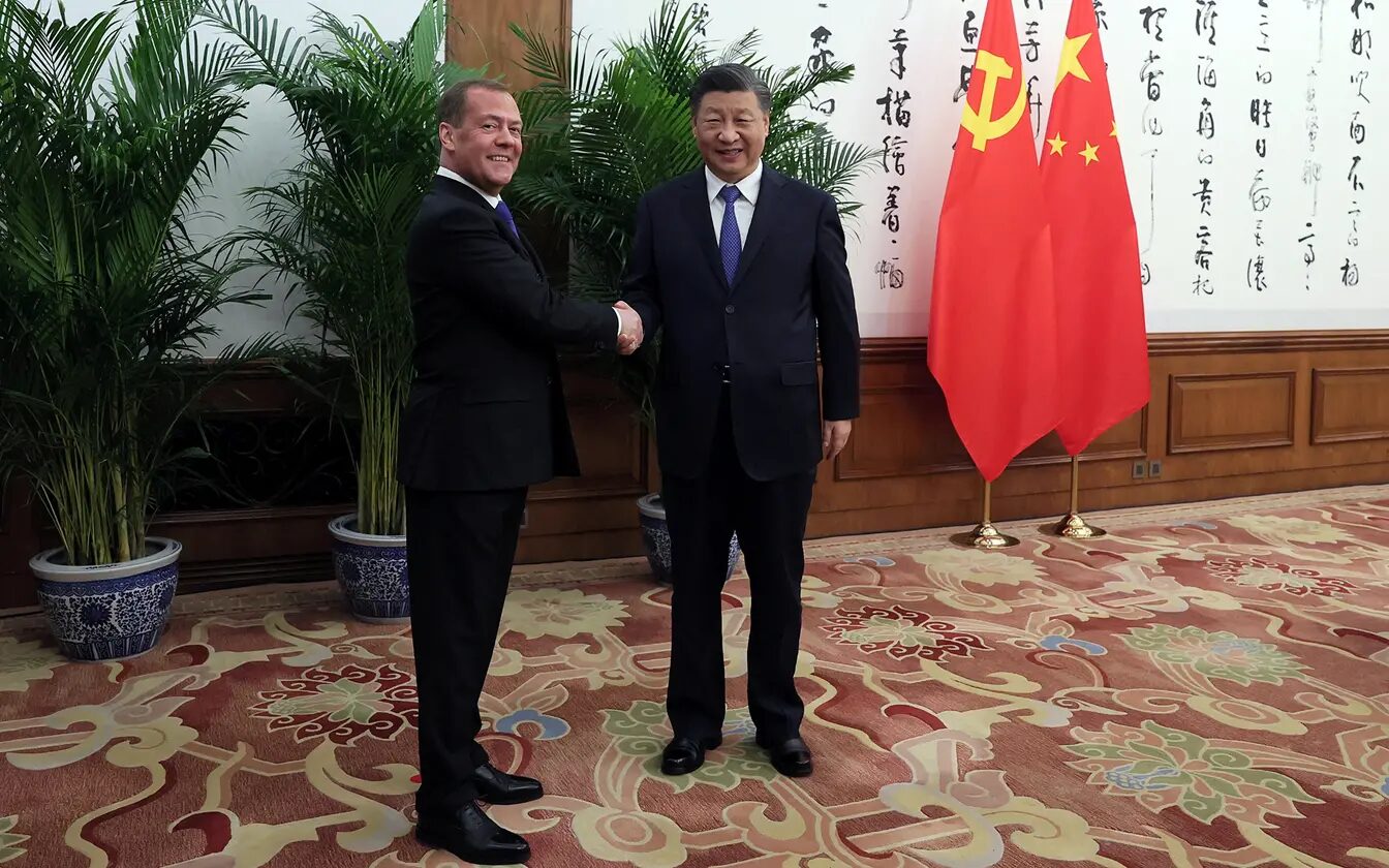 Click to enlarge xi medvedev