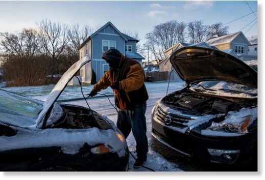 Click to enlarge Millions of Americans are under severe weather warnings as the United States face holiday travel chaos due to arctic winter storm, December 23, 2022.