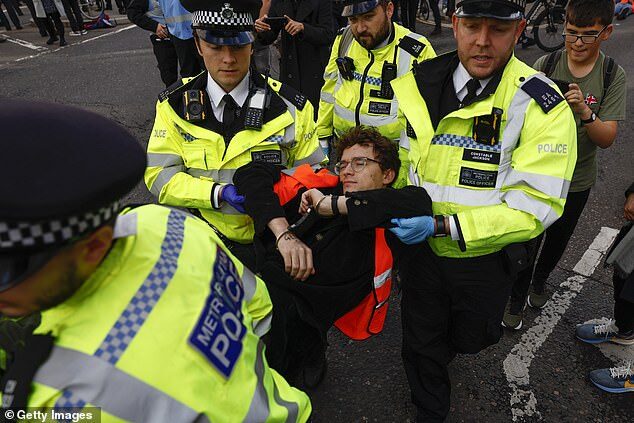 Click to enlarge Just stop oil protest block traffic london