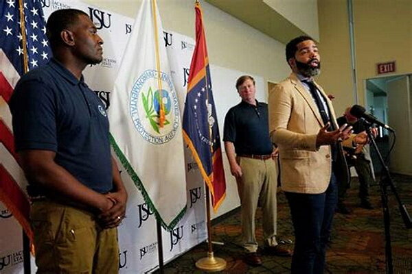 Click to enlarge Jackson Mayor Chokwe Antar Lumumba
