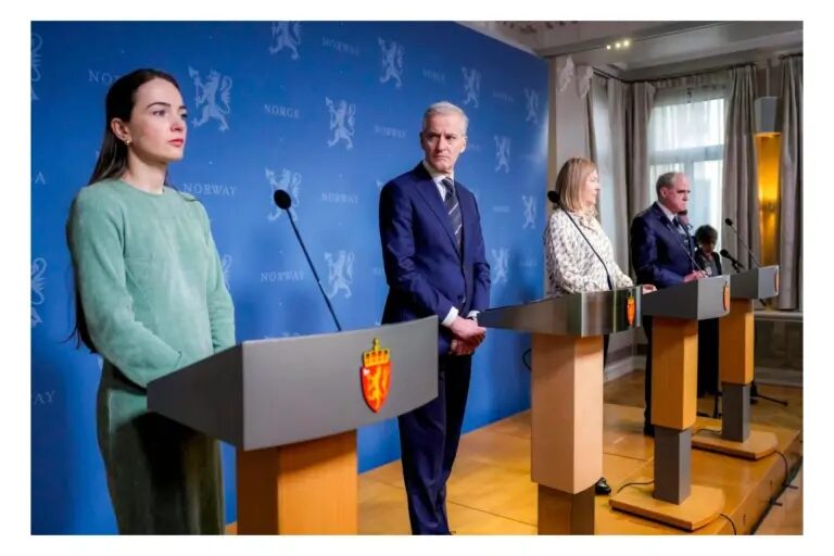 Click to enlarge Prime Minister Jonas Gahr Støre