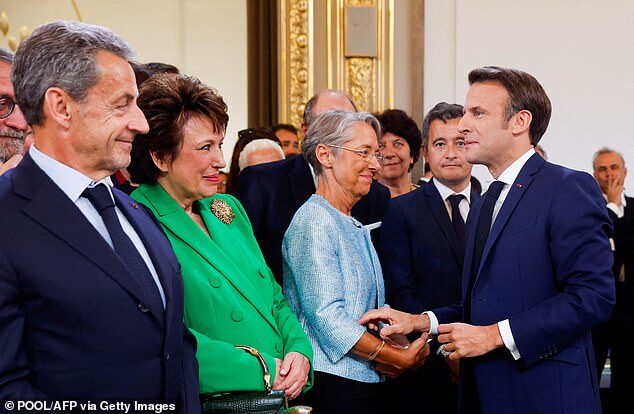 Click to enlarge roselyne bachelot macron