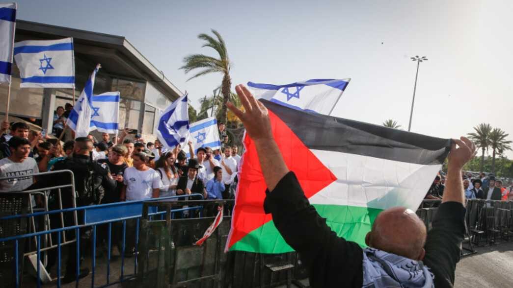 Click to enlarge israel and palestine flags