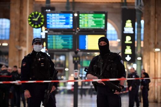 Click to enlarge Gare du Nord train station