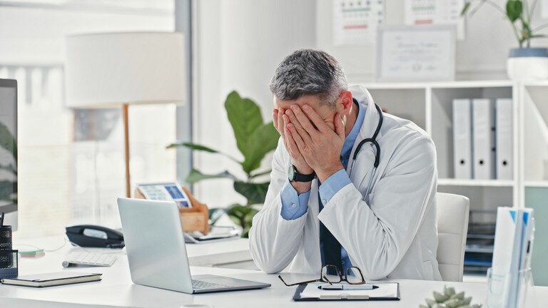 doctor, stressed doctor