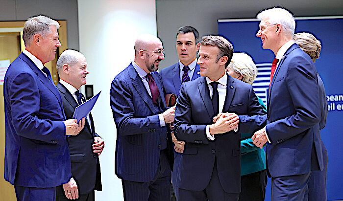 Click to enlarge Group w Macron