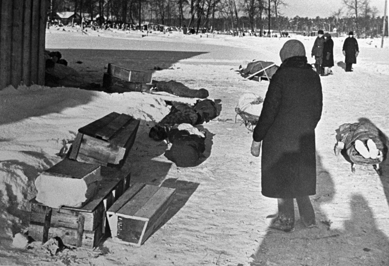 Click to enlarge leningrad 1943