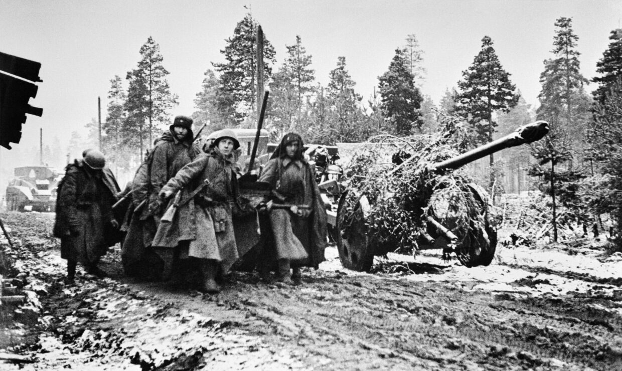 Click to enlarge Leningrad 1941