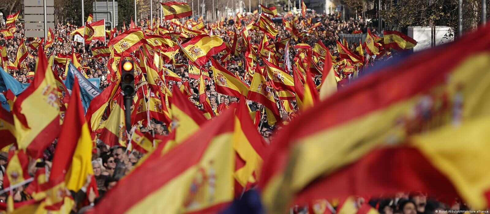 At least 100,000 anti-government protesters rally in Madrid, Spain