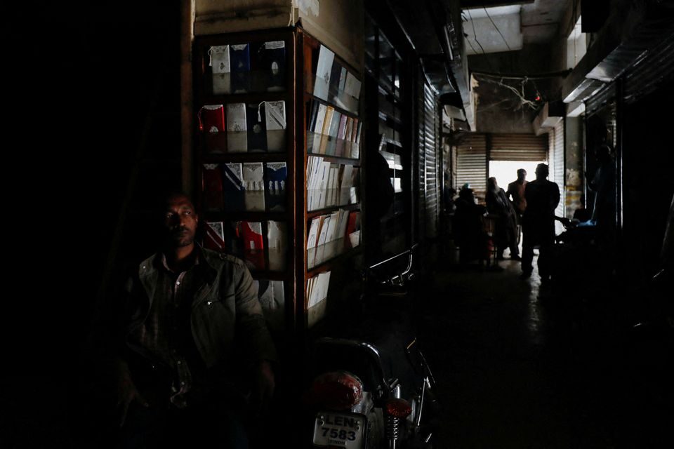 Click to enlarge pakistan blackout outage power