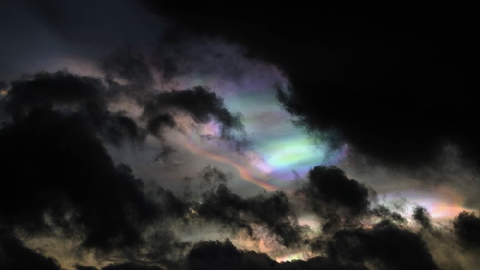 Click to enlarge polar stratospheric clouds