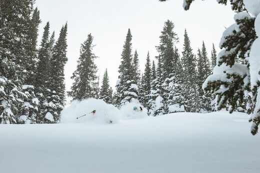 The largest 2-day snowstorm total in recorded history for the Teton Range, Wyoming (41 inches)