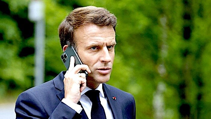 Click to enlarge Macronphone