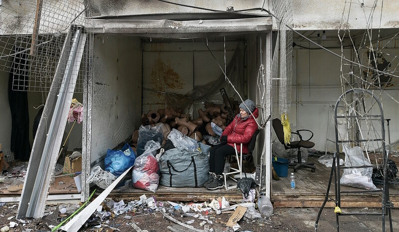 Click to enlarge aftermath shelling donetsk bomb