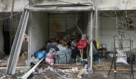 Click to enlarge aftermath shelling donetsk bomb