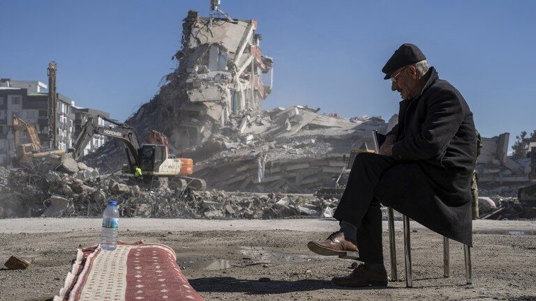Click to enlarge turkey earthquake 2023 february surviver