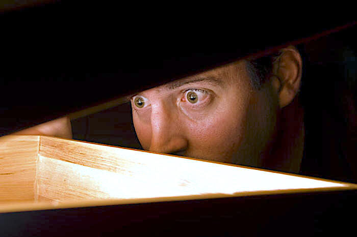 peeking
