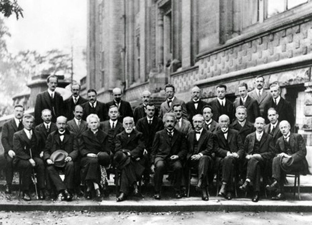 5th Solvay Conference of 1927  einstein curie lorenze planck
