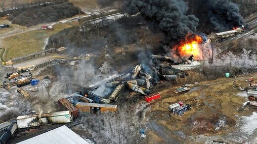 Click to enlarge ohio train derailment toxic fumes fire