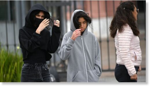 Click to enlarge Argentina broke records for heat and cold within a short window of just five days this week, with temperatures plummeting a jaw-dropping 30 degrees Celsius as a heatwave gave way to historic snowfalls.