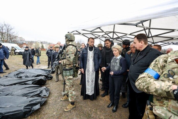 Click to enlarge Von der Leyen in Bucha ukraine