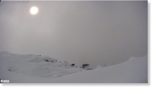 Mauna Loa snow on Feb. 19 at 8:26 a.m.