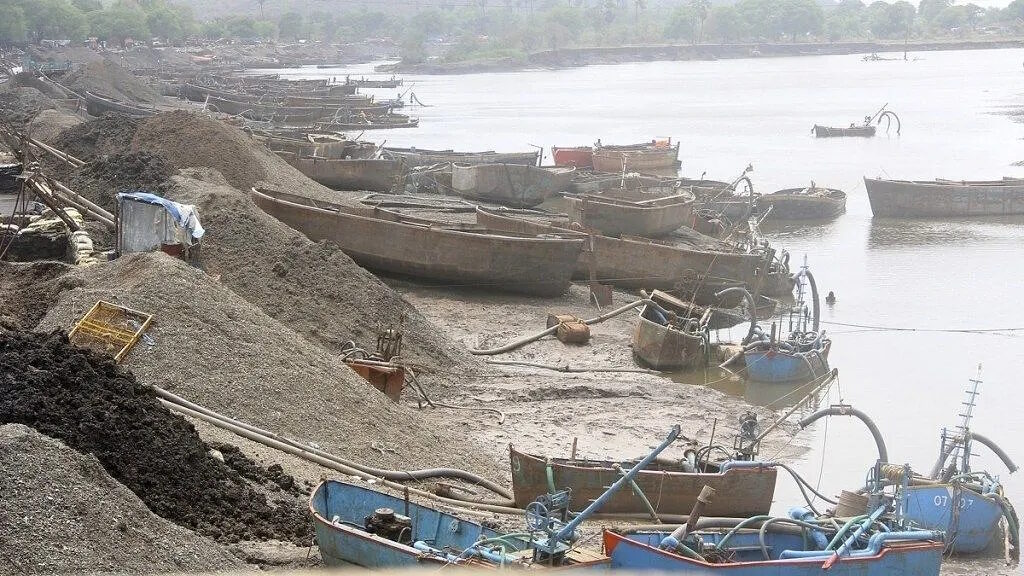 Illegal sand mining in SE Asia