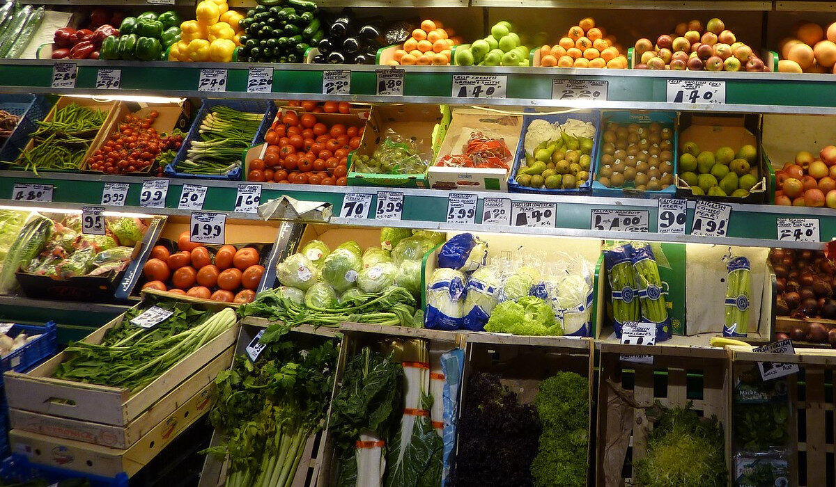 market england food shelves