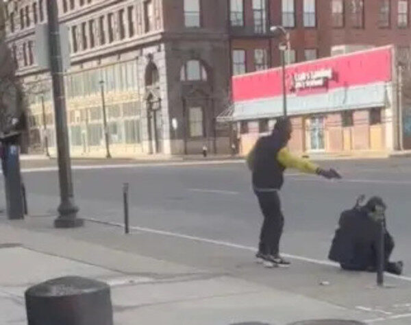 Deshawn Thomas, man shoots homeless man