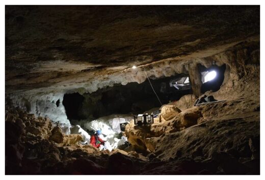 Overview of Cueva de Malalmuerzo.