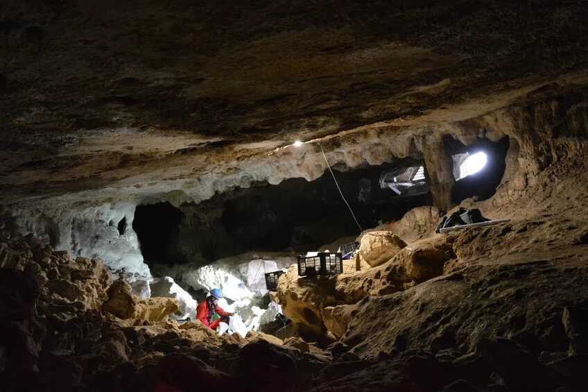 Overview of Cueva de Malalmuerzo.