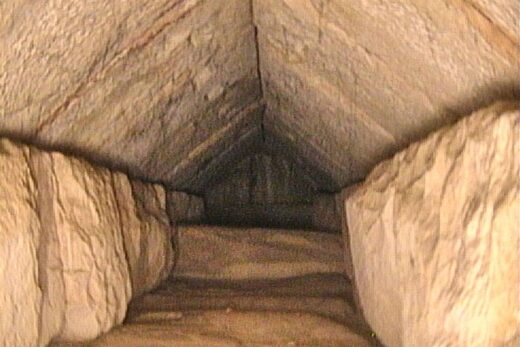 secret chamber pyramid Giza