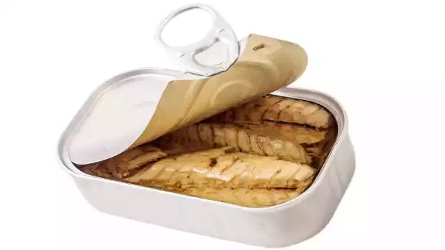 Click to enlarge can of sardines