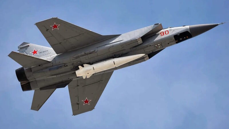 russia air force kinzal hypersonic missile