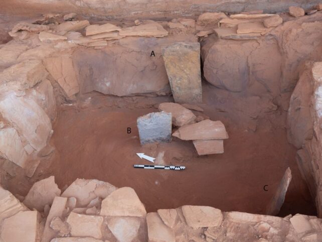Click to enlarge The betyl stones in the chamber of the mustatil.